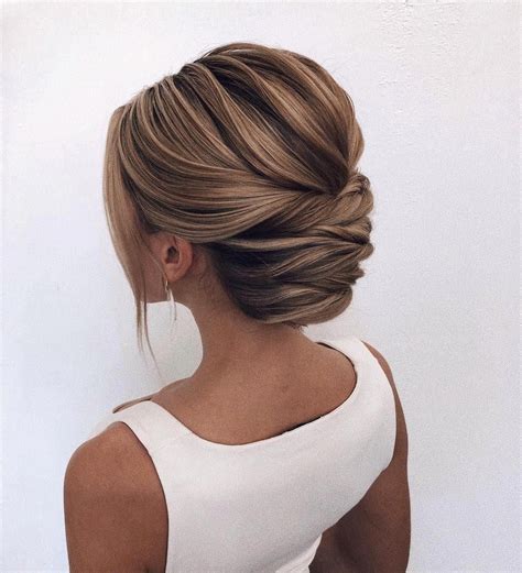 10 Shoulder Length Hair In A Ponytail Fashion Style