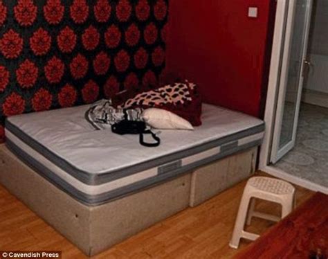 Pictures Show Living Conditions Of 2 Sex Slaves Trafficked To Uk By Romanian Gang Daily Mail