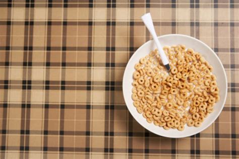 Cold Cereals For a Diabetes-Friendly DIet | Livestrong.com