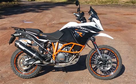 The ktm 990 adventure r has a more upright, adventure touring appearance, while the 790 adventure r is more compact with 'enduro' styling cues. forum.LC8.info :: Thema anzeigen - Hoher Kotflügel an der ...
