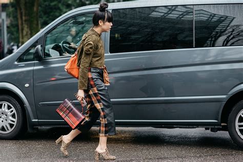 She is best known for her popular. Susanna Lau (With images) | Fashion, Street style, Milan ...