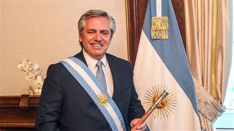 As an actor, alberto fernández de rosa has worked on movies such as pajarito gã³mez, released in 1964 as bobby, amores de laurita, los (1986), retrato de familia (1976) playing hipólito, brigada explosiva contra los ninjas (1986) in which. Alberto Fernández: soberbia e inoperancia - YouTube