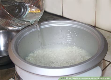 The white rice to water ratio is 1 : Water To Rice Ratio For Rice Cooker In Microwave - Rice ...