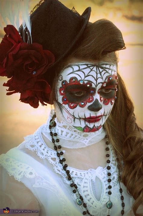Sugar skull accessories, unique, colorful costumes, and skull face painting are just some of the ways that revelers can get. Dia de los Muertos - Day of the Dead Girl costume | Original DIY Costumes