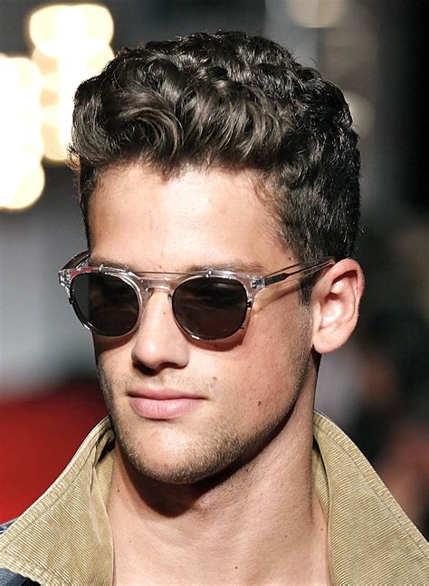 Https://tommynaija.com/hairstyle/hairstyle For Men With Curly Hair