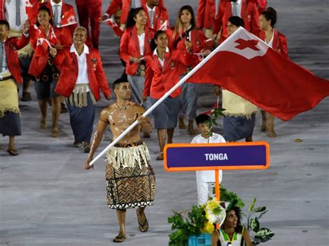 Sujar (com nódoas de gordura). G1 - Atleta de Tonga revela 'por que besuntou corpo com ...