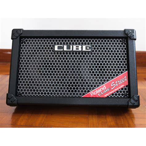 Roland Cube Street Battery Powered Stereo Amplifier Black Audio