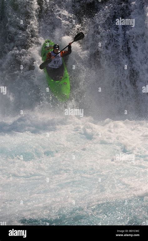 Kayak Waterfall Hi Res Stock Photography And Images Alamy