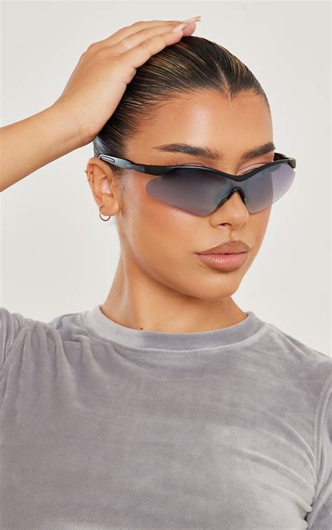 black ombre lens sporty visor sunglasses prettylittlething usa