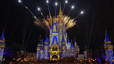 Fireworks Return To Disney World On Cinderella Castle All 4 Shows