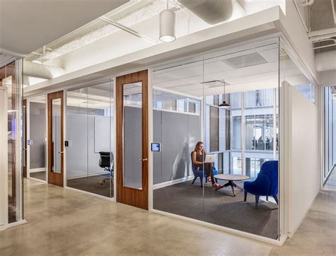 A Look Inside Dropboxs Super Cool Austin Office Modern Office Space