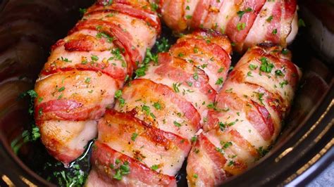 Slow cooker bacon garlic chicken breast