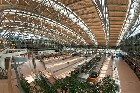 Das sind die neuen regeln. Flughafen Hamburg und Corona: Terminal zu und hohe Verluste