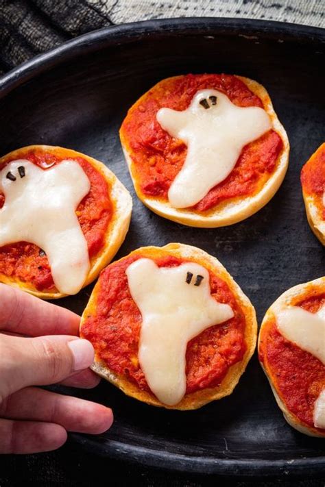40 Easy Halloween Party Snacks — Ideas And Recipes For Halloween Snacks