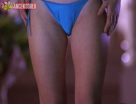 Naked Kaley Cuoco In Growing Up Brady The Best Porn Website
