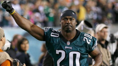 Eagles Hall Of Famer Brian Dawkins Explains Why Philadelphia Sports Fans Are So Intense Philly
