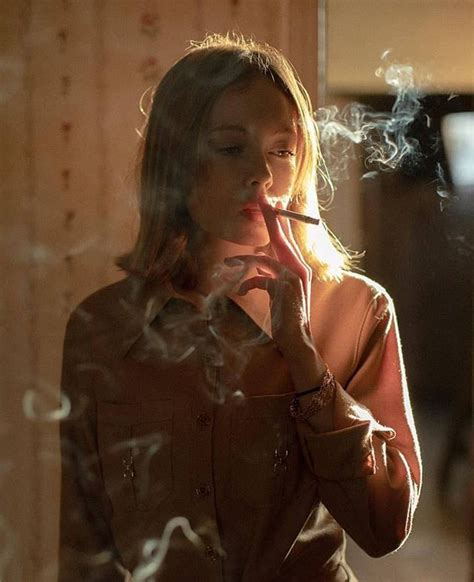 𝕴𝖈𝖊𝖑𝖆𝖓𝖉 𝕱𝖔𝖝 people smoking smoking ladies girl smoking smoke photography photography inspo