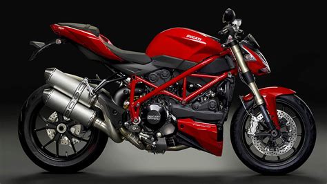 Ducati has unveiled its 2020 streetfighter v4 with a sizzling aerodynamic package derived from motogp. Ducati V4 Streetfighter A Sure Thing?
