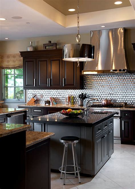 These are the top kitchen backsplash tile trends for 2021. Sparkling Trend: 25 Gorgeous Kitchens with a Bright ...
