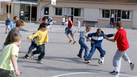 Consultar cada juego con las reglas listado de juegos. Piden cambiar el diseño de los patios y abrir gimnasios en ...
