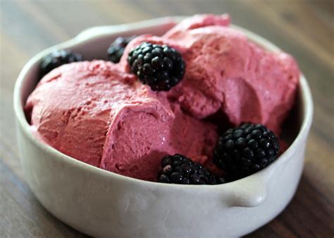 Blackberry Ice Cream With Sour Cream Recipe