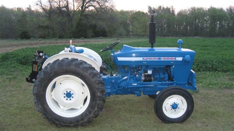 Https://tommynaija.com/paint Color/ford 3000 Tractor Paint Color