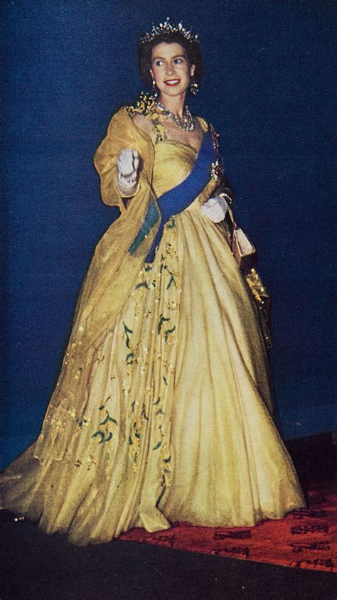 Queen elizabeth in china 1986. Queen Elizabeth II 'wattle painting' | National Museum of ...