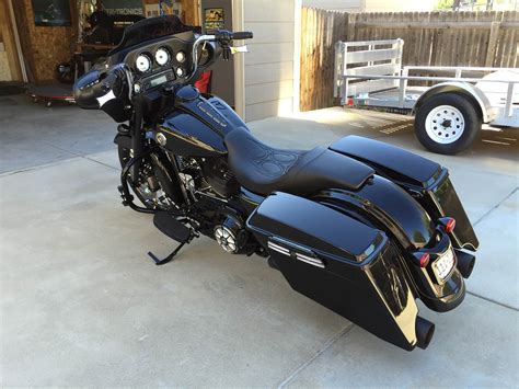 Well since there is a thread for electra glides and other full fairing bikes how about a thread for us road king riders. Tall riders - C & C Custom Fastback Seat - Harley Davidson ...