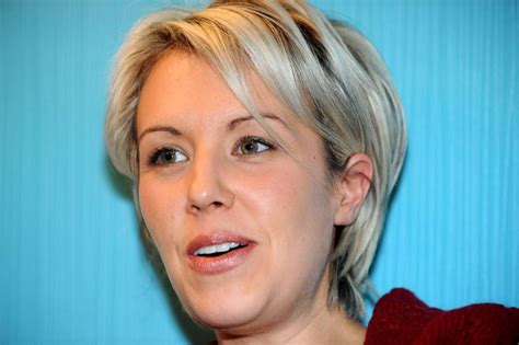 Последние твиты от ludivine dedonder (@dedonderludivin). Culture : l'aide aux artistes déchire le parlement fédéral ...