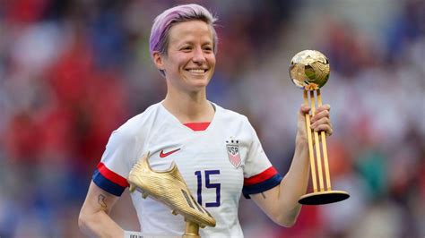 Uswnt Star Megan Rapinoe Wins 2019 Ballon D Or The 34 Year Old World Cup Champion Concludes Her