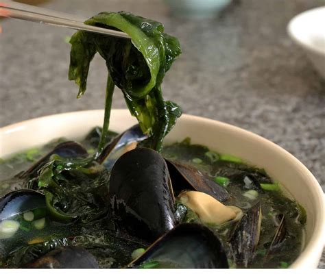Seaweed Soup With Mussels Honghap Miyeokguk Recipe