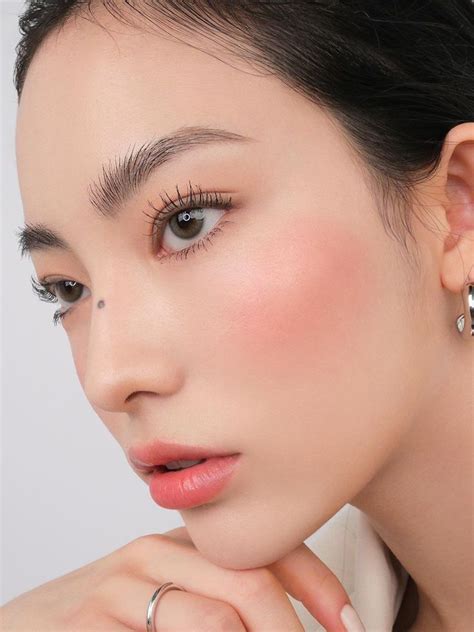 10 Best Tips To Achieve The Perfect Korean Makeup Look Korean Makeup Look Makeup Looks