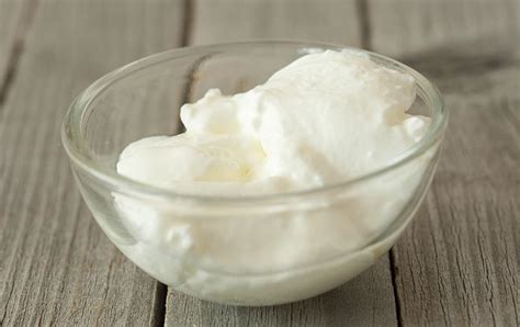 Add any extra ingredients (chocolate chips, caramel, vanilla bean, etc.) before freezing! How to Make Easy Homemade Buttermilk, Sour Cream, & Crème ...
