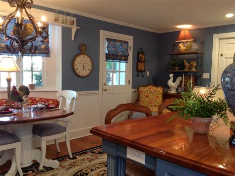 When it comes time to remodel your kitchen, there are so many things to think about. Blue & White Eat-In Kitchen Oozes French Country Style | HGTV