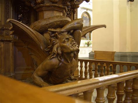 Usa La Escultura Del Diablo Fue Develada En Detroit Foros Perú