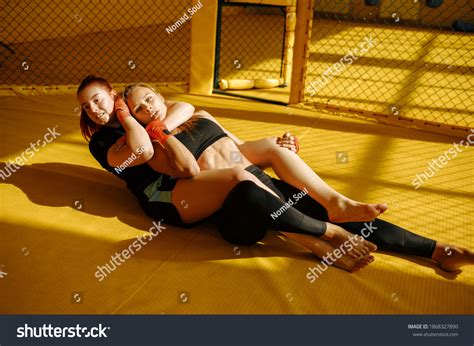Female Mma Fighter Performs Painful Choke Stock Photo Shutterstock