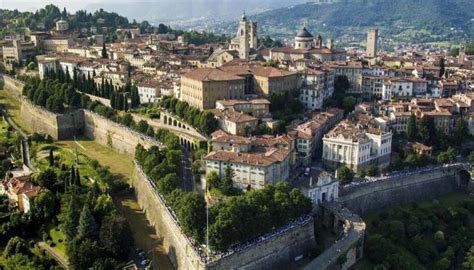 Bergamo is a city in lombardy, a region of italy, and the capital of the namesake province. Itinerario UNESCO a Bergamo e nella bergamasca, dai siti ...