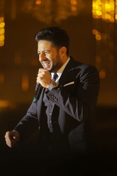 الرئيسية » مصر » محمد حماقي » البوم خلينا نعيش. صور .. حماقى يحيى حفل ناجح وكامل العدد فى رأس السنة - عين
