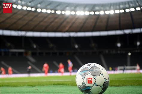 Die deutsche fußball liga veröffentlicht am freitag den spielplan für die saison 2020/21 der bundesliga. DFL veröffentlicht Spielplan 2020/21: Bayern gegen Schalke