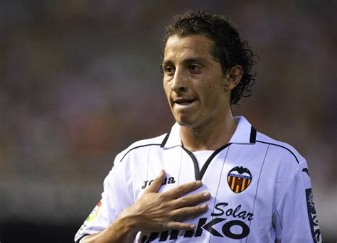 Guardado was born in guadalajara, jalisco, to andrés manuel guardado and teresa (née hernández). Andrés Guardado, el mejor medio de la Liga Adelante