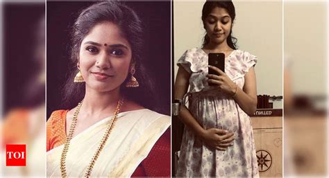 Mounaragam Actress Darshana Das Announces Pregnancy Says There Is No