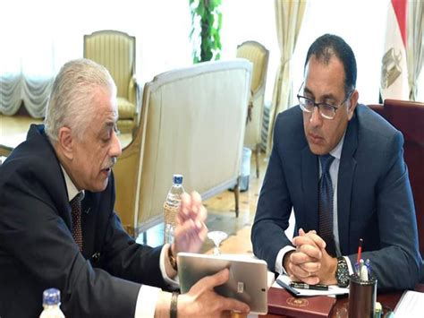 وأكد المصدر أن الطالبات تفوقن على البنين فى نتيجة الثانوية العامة 2021، كما أنه لم يحصل أى طالب على الدرجات النهائية، مضيفًا أن معدل مجاميع الطلاب الأوائل تتراوح ما بين 407 إلى 409، من 410 درجات. نظام امتحانات الثانوية العامة 2021