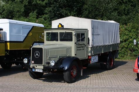 Oltimer Mercedes Lkw hier bei einem Treffen in Bösingfeld am 27.7.2008