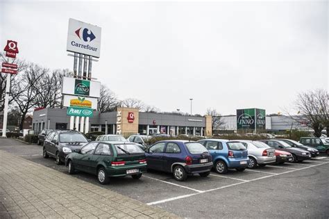 Nieuw Shoppingcenter Op Parking Carrefour Schoten Regio Hln