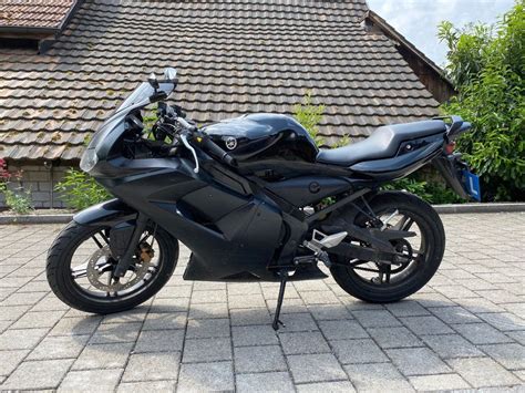 Motorower wyposażono w silnik chłodzony cieczą generujący moc 7,2 km. Yamaha TZR-50 kaufen auf Ricardo