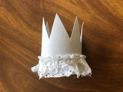 Making Cardboard Tube Crowns Thriftyfun