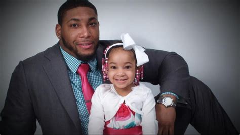 cincinnati bengals re sign devon still to help pay for daughter s cancer treatment abc news