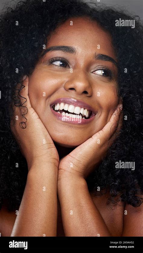 Happiness Model Hi Res Stock Photography And Images Alamy