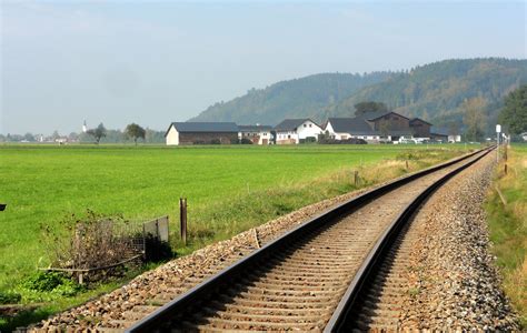 Die haltestelle bahnhof straßwalchen ist ein bahnhof an der westbahn im gemeindegebiet von straßwalchen. Mattigtalbahn - Salzburgwiki