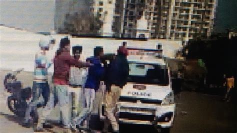 Video Of Youths Thrashing Mohali Cop Goes Viral Three Held Hindustan